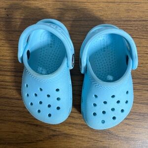 CROCS Kids Light Blue Sandals Sz C4